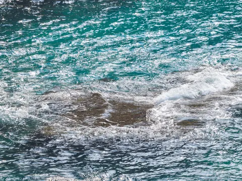 خلفية شاطئ استوائي بدقة 4K · ocean · 3840×2880