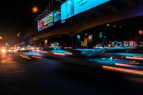 夜色中的汽車 4K桌布 · cars · 3840×2560