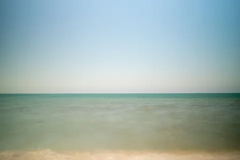 Fond d'écran Plage tropicale 4K · ocean · 3840×2560