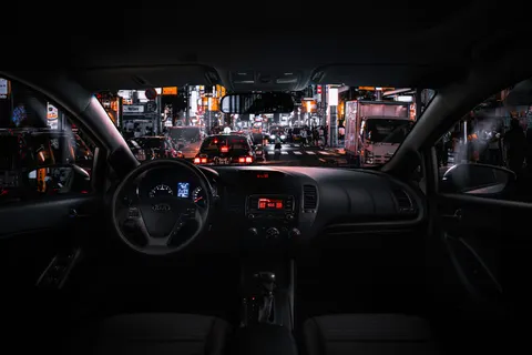 夜色中的汽車 4K桌布 · cars · 3840×2560