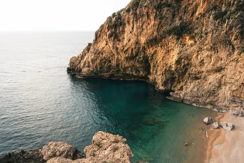 خلفية شاطئ استوائي بدقة 4K · ocean · 3840×2560