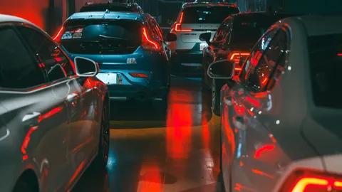 夜色中的汽車 4K桌布 · cars · 3840×2160