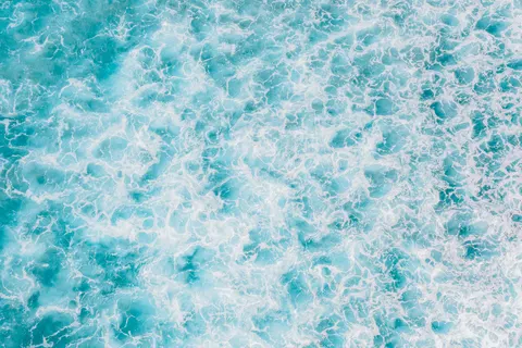 Ocean Waves 4K Wallpaper · ocean · 3840×2558