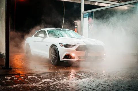 خلفية سيارة رياضية بدقة 4K · cars · 3840×2555