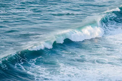 Meereswellen 4K Hintergrundbild · ocean · 3840×2560
