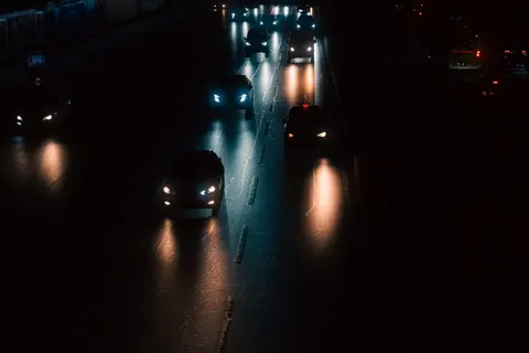 夜の車 4K壁紙 · cars · 3840×2560
