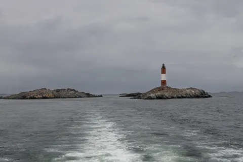 خلفية ساحل المنارة بدقة 4K · ocean · 3840×2558