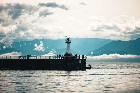 灯塔海岸 4K壁纸 · ocean · 3840×2561