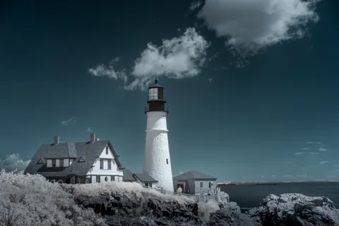 Lighthouse Coast 4K Wallpaper · ocean · 3840×2560