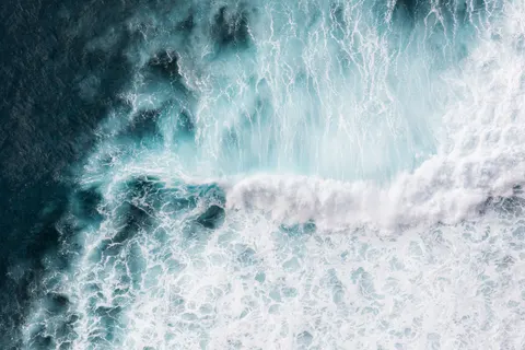 Ocean Waves 4K Wallpaper · ocean · 3840×2560