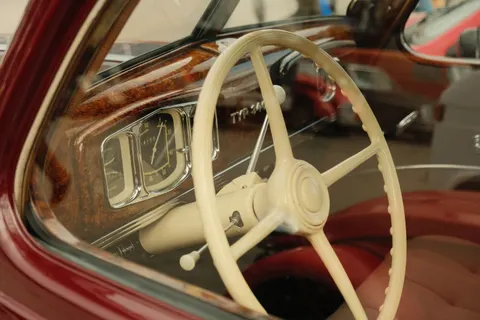 經典老爺車 4K桌布 · cars · 3840×2560