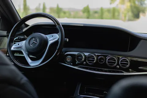 Wallpaper Interior Mobil 4K · cars · 3840×2560
