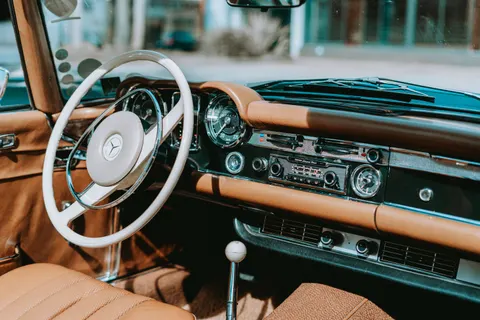 خلفية داخلية السيارة بدقة 4K · cars · 3840×2560