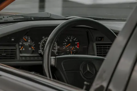خلفية داخلية السيارة بدقة 4K · cars · 3840×2560