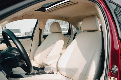 Sfondo Interno Auto 4K · cars · 3840×2560