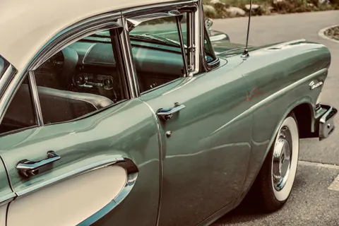 Classic Car 4K Wallpaper · cars · 3840×2560