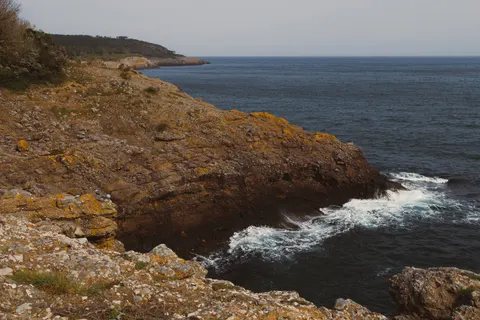 خلفية جرف المحيط بدقة 4K · ocean · 3840×2560