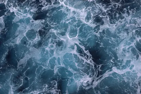 والپیپر امواج اقیانوس با کیفیت 4K · ocean · 3840×2560
