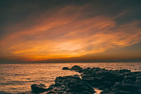바다 절벽 4K 배경화면 · ocean · 3840×2558