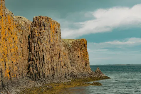 Papel de parede Penhasco do oceano 4K · ocean · 3840×2560