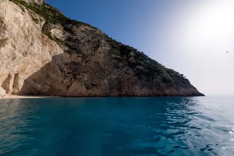 خلفية جرف المحيط بدقة 4K · ocean · 3840×2560