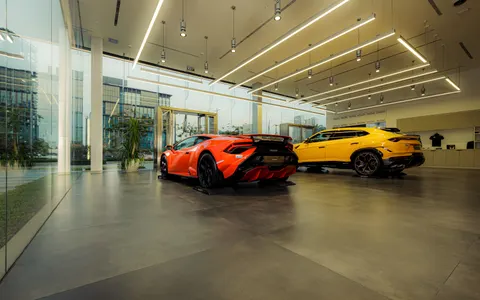 خلفية سيارة خارقة بدقة 4K · cars · 3840×2400