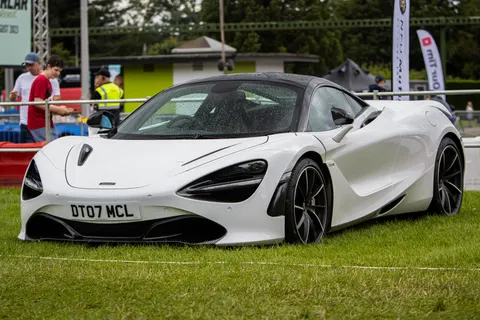 सुपरकार 4K वॉलपेपर · cars · 3840×2560