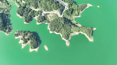 Island Aerial 4K Wallpaper · ocean · 3840×2160