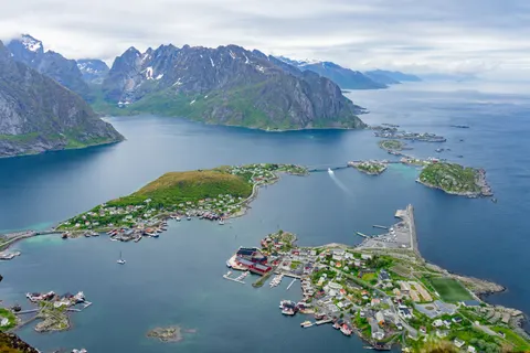 Papel de parede Ilha aérea 4K · ocean · 3840×2560