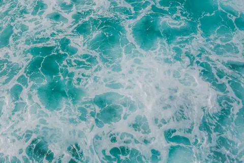 Fondo de pantalla Olas del Océano 4K · ocean · 3840×2558