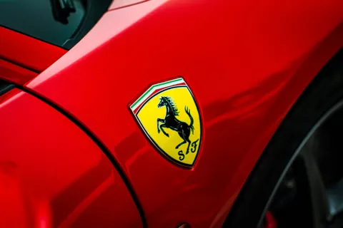 خلفية سيارة خارقة بدقة 4K · cars · 3840×2560
