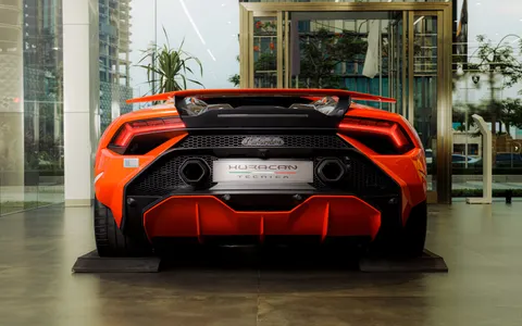 Fondo de pantalla Superauto 4K · cars · 3840×2400