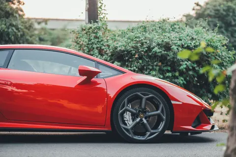 Fondo de pantalla Superauto 4K · cars · 3840×2560