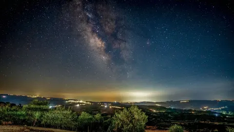 Papel de parede Via Láctea céu noturno 4K · space · 3840×2160