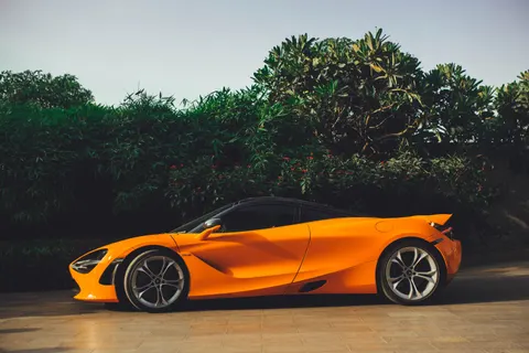 Fondo de pantalla Superauto 4K · cars · 3840×2560