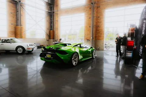 Fondo de pantalla Superauto 4K · cars · 3840×2560