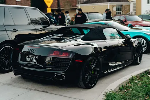 Supersportwagen 4K Hintergrundbild · cars · 3840×2561