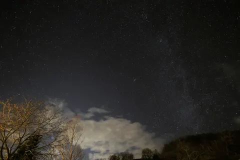 Обои Млечный Путь ночью 4K · space · 3840×2560