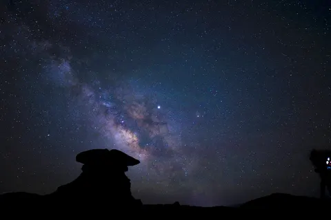 Milky Way Night Sky 4K Wallpaper · space · 3840×2560