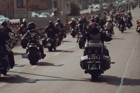 Fond d'écran Moto 4K · cars · 3840×2561
