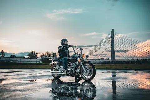 Motorfiets 4K-achtergrond · cars · 3840×2555