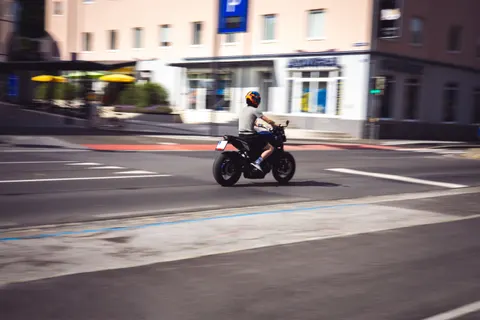 Motorfiets 4K-achtergrond · cars · 3840×2560
