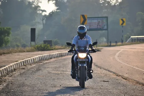 Motorfiets 4K-achtergrond · cars · 3840×2560