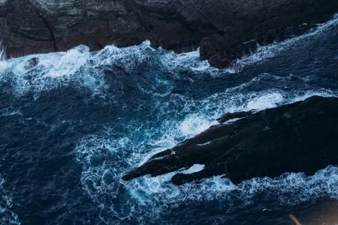 Meereswellen 4K Hintergrundbild · ocean · 3840×2553
