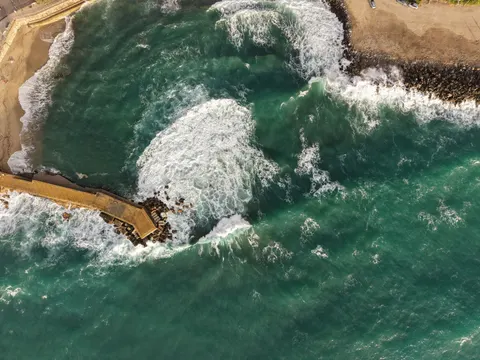 Ocean Waves 4K Wallpaper · ocean · 3840×2880