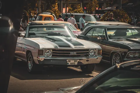خلفية سيارة عضلية بدقة 4K · cars · 3840×2560