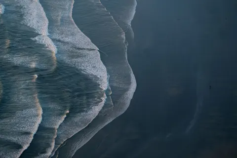 والپیپر امواج اقیانوس با کیفیت 4K · ocean · 3840×2560
