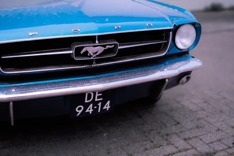 خلفية سيارة عضلية بدقة 4K · cars · 3840×2560