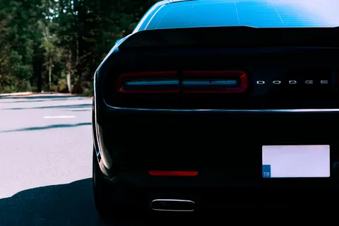 خلفية سيارة عضلية بدقة 4K · cars · 3840×2560