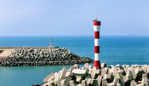 등대 해안 4K 배경화면 · ocean · 3840×2237
